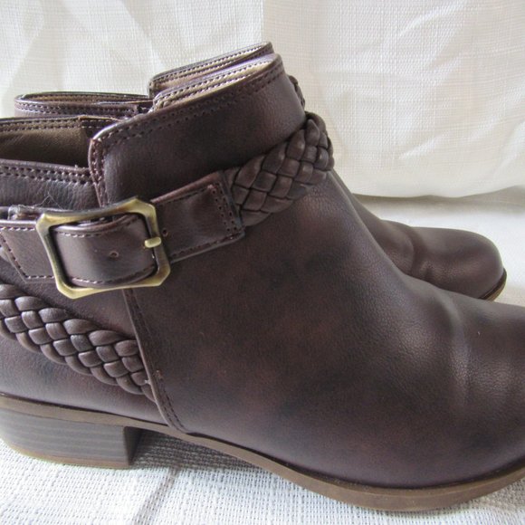 Brown Ankle Boots Size 7.5: Good Condition - Picture 3 of 5